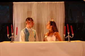 “La Principessa sul pisello – storia di una falsa principessa e di un principe rocchettaro”, uno spettacolo prodotto dal teatro Kismet di Bari
