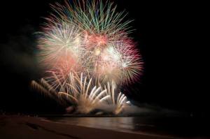 Festival Internazionale dei Fuochi di Artificio a Forte dei Marmi (foto tratta dalla pagina Facebook dell'evento)